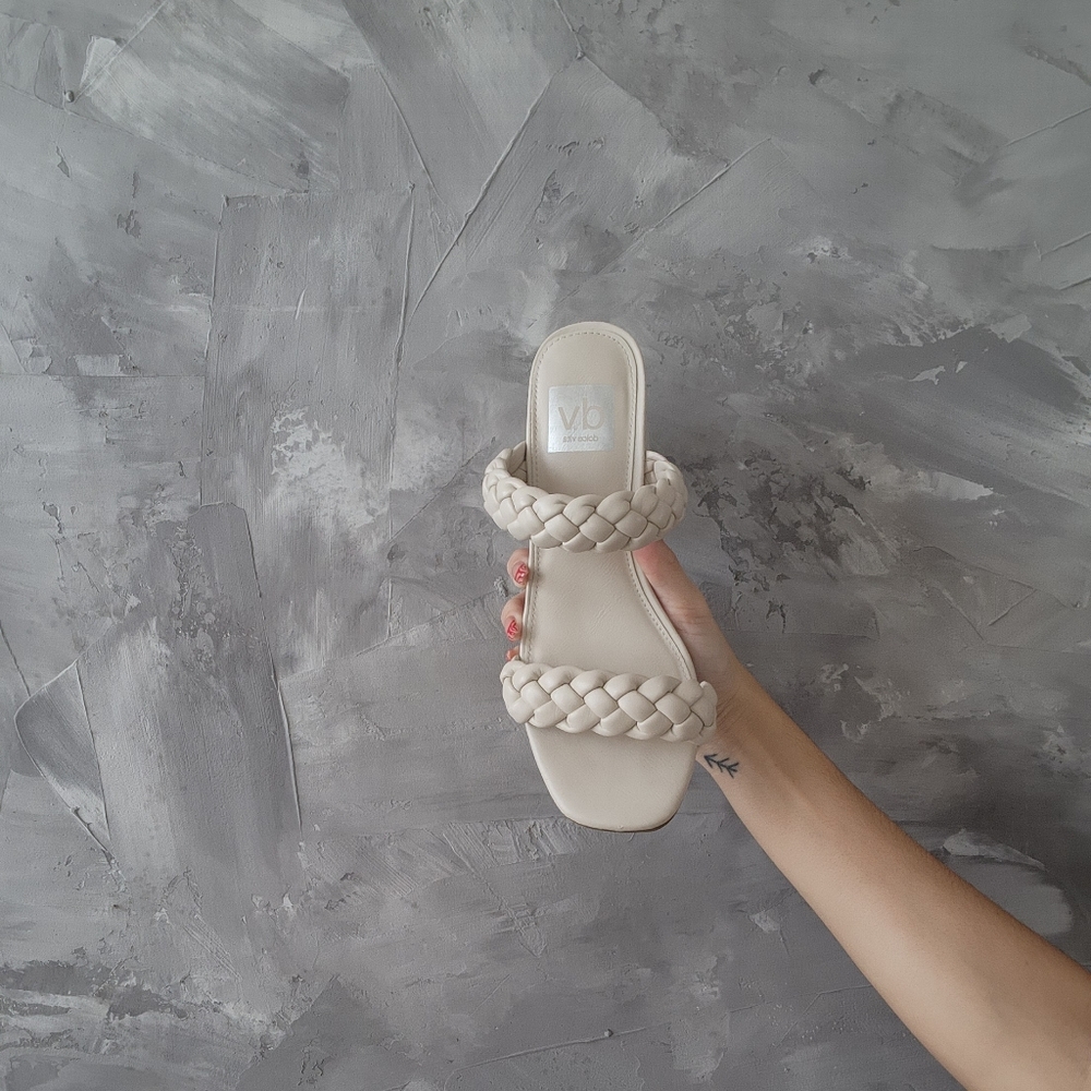 Dolce Vita Sandals, Size 7. - Picture 3 of 3